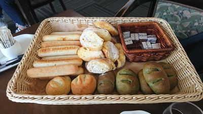 春日市オススメスポット 焼きたてパンが楽しめるレストラン トヨタレンタリース博多 公式 春日市オススメスポット 焼きたてパンが楽しめるレストラン トヨタレンタリース博多 公式